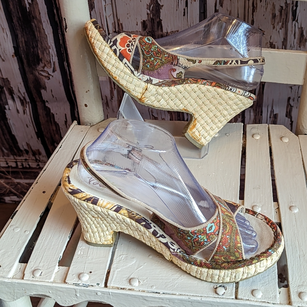 Very Volatile sandals - Picture 5 of 15